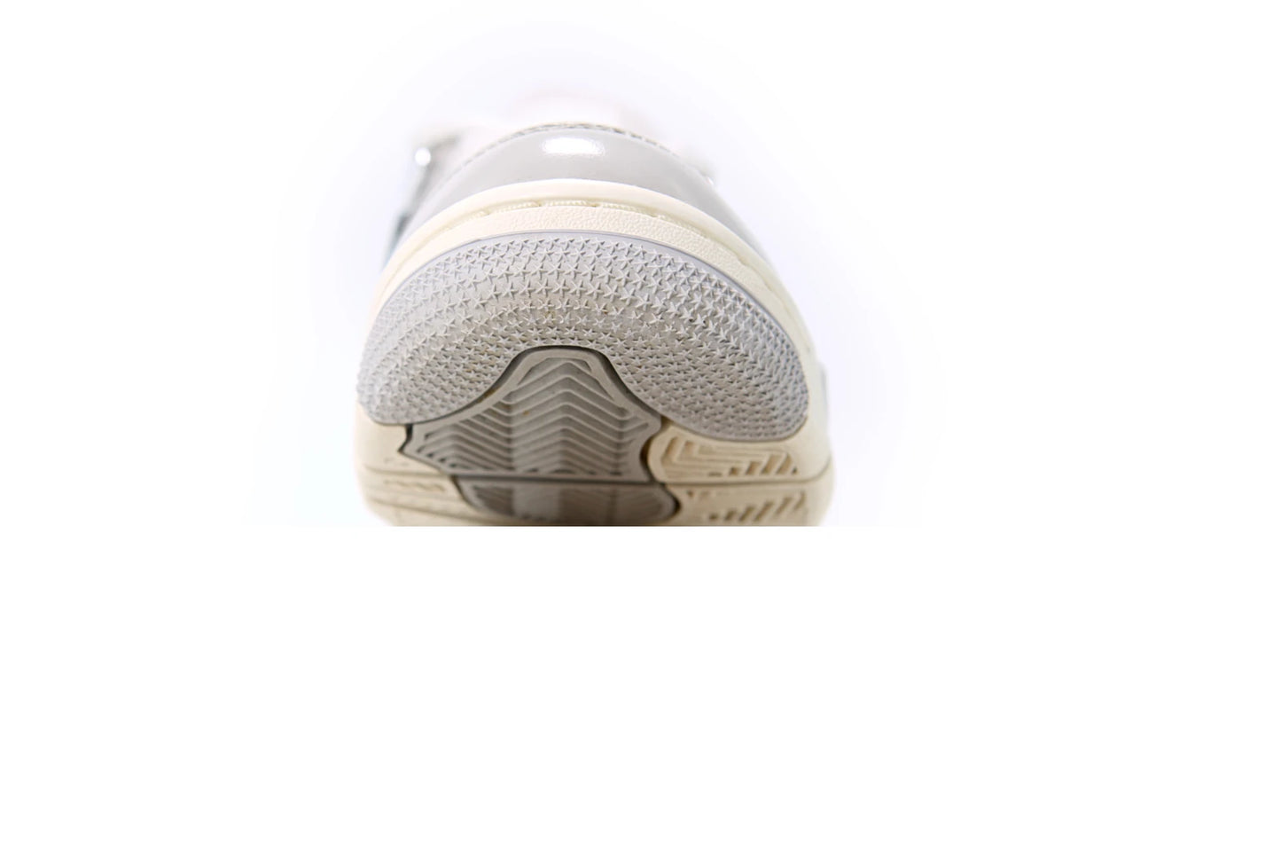 Jordan 4 Retro Frozen Moments