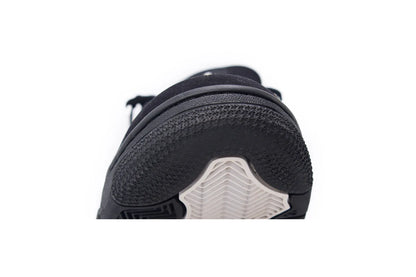 4 Retro White Thunder