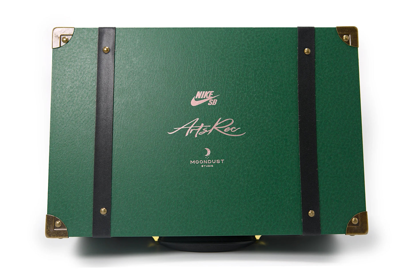 Nike SB Dunk Low Pro Arts Rec Special Box